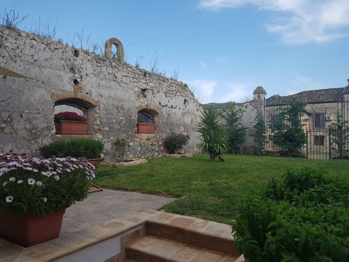 Contrada Gibbesi Villa Gibbesi Vecchio Bagian luar foto