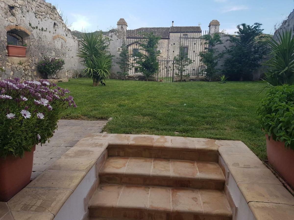 Contrada Gibbesi Villa Gibbesi Vecchio Bagian luar foto